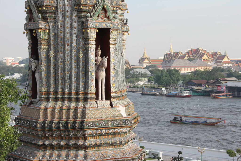 Wat Arun Bangkok, Thailand - Photo Charlotte Mesman